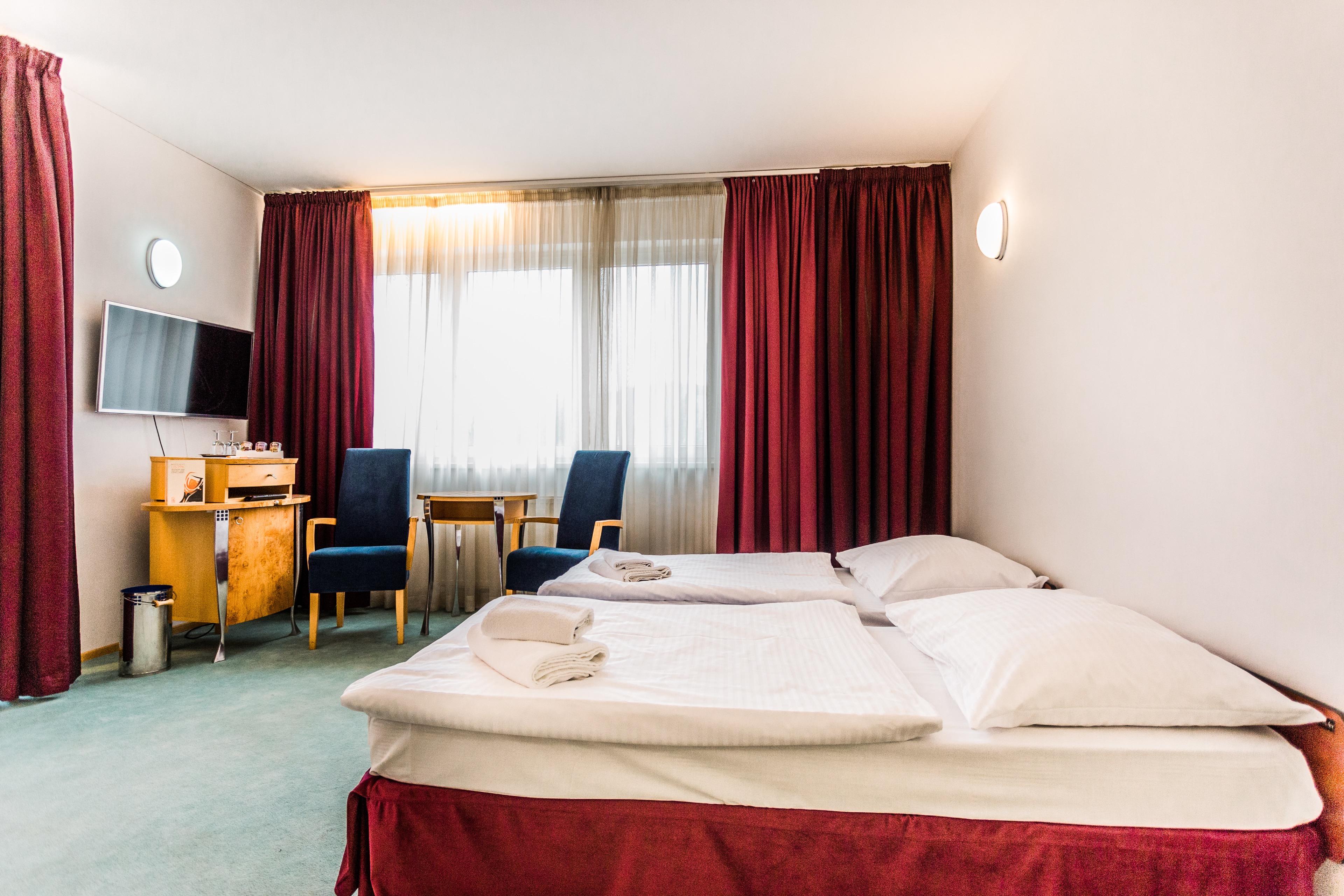 โฮเทล เซ็ท Hotel บราติสลาวา ภายนอก รูปภาพ