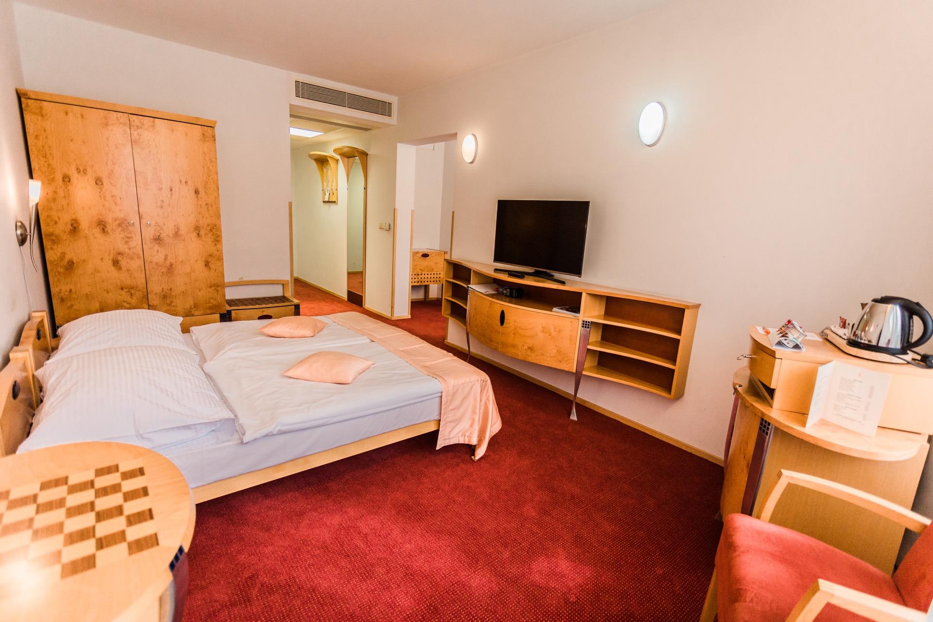 โฮเทล เซ็ท Hotel บราติสลาวา ภายนอก รูปภาพ
