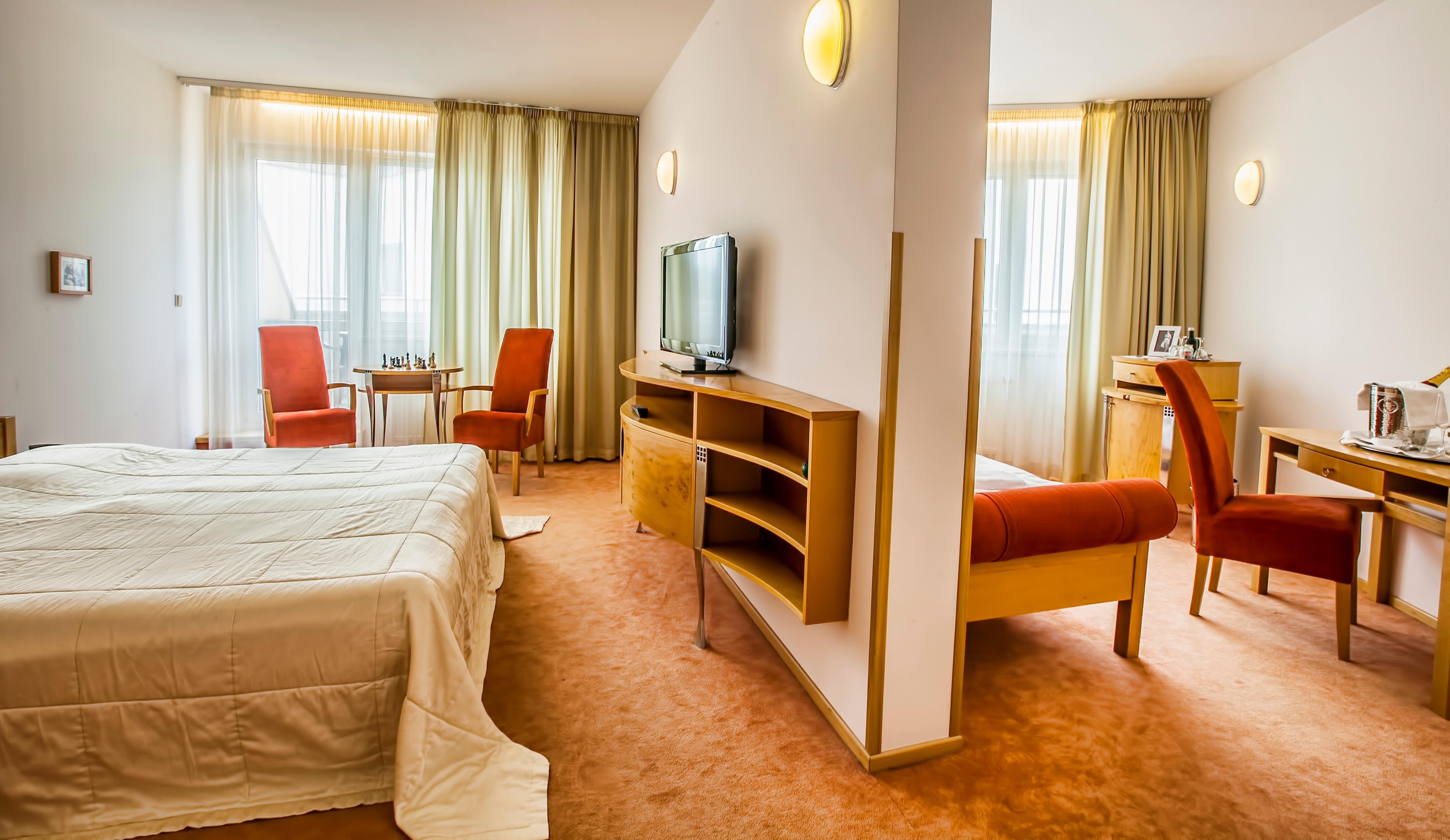 โฮเทล เซ็ท Hotel บราติสลาวา ภายนอก รูปภาพ