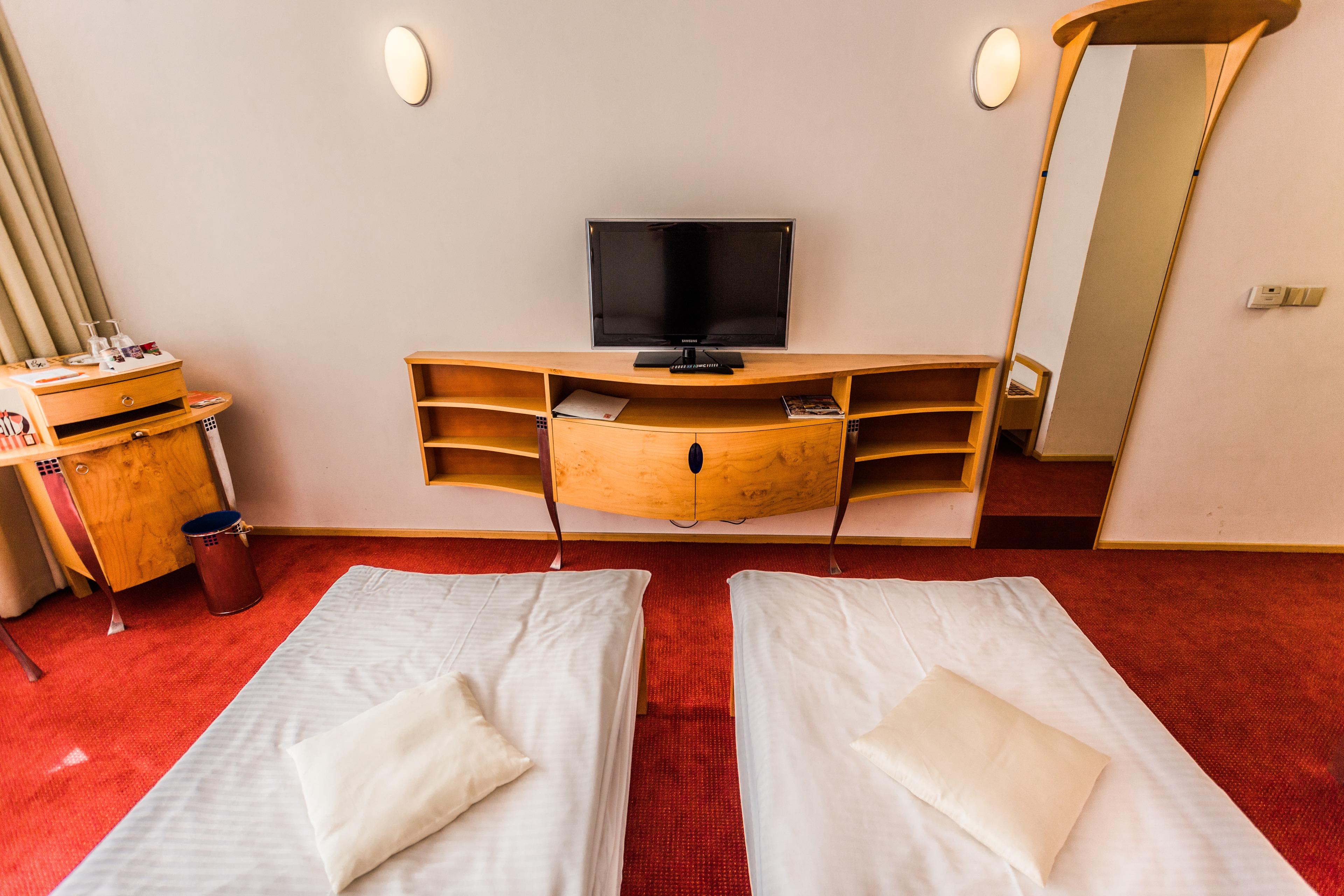 โฮเทล เซ็ท Hotel บราติสลาวา ภายนอก รูปภาพ