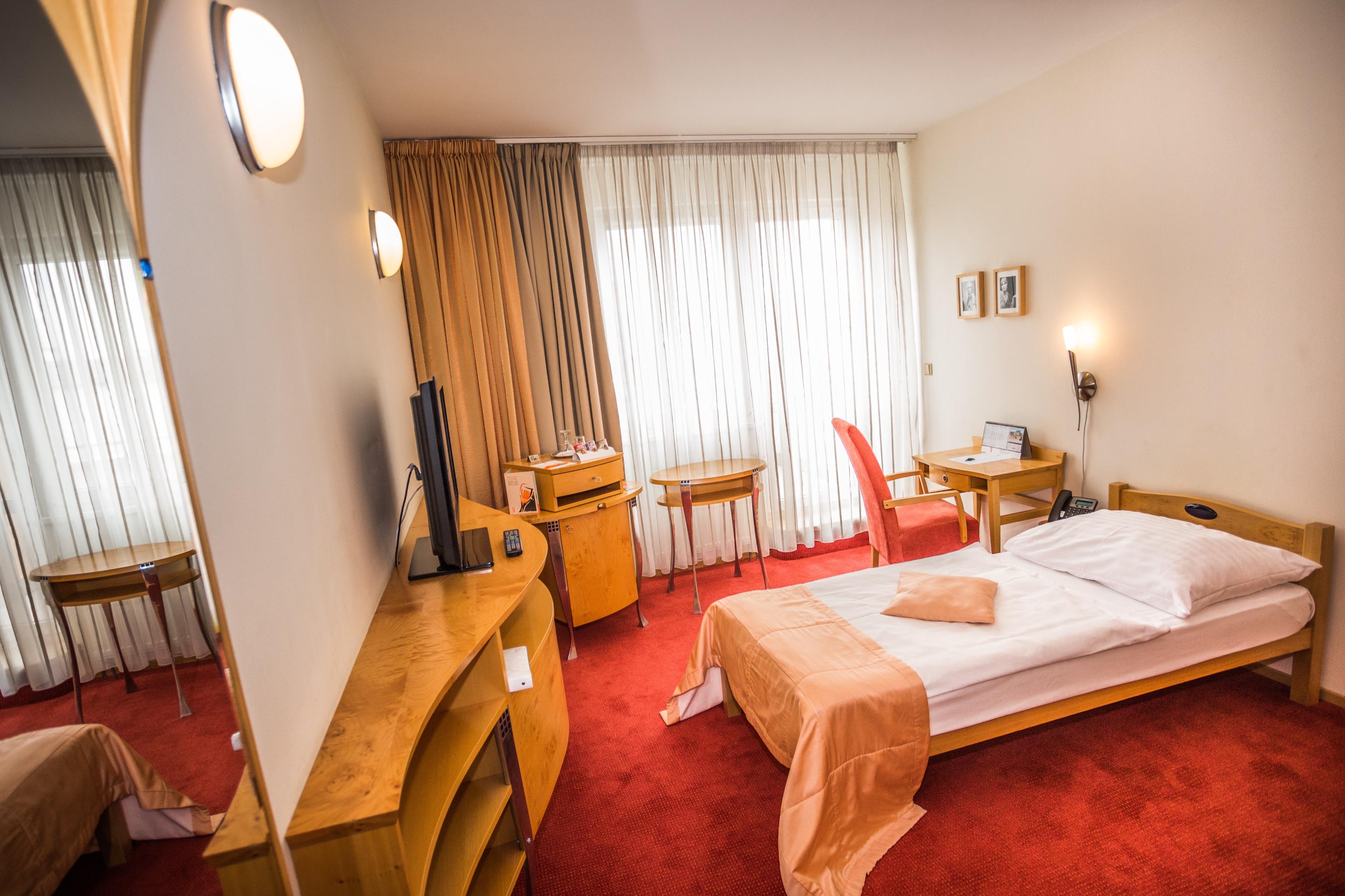 โฮเทล เซ็ท Hotel บราติสลาวา ภายนอก รูปภาพ